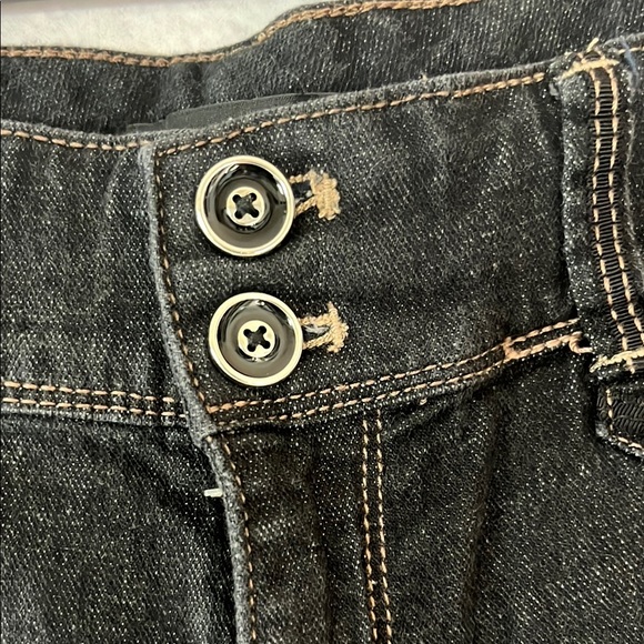 White House Black Market Jean Shorts Classic Design - Picture 5 of 9